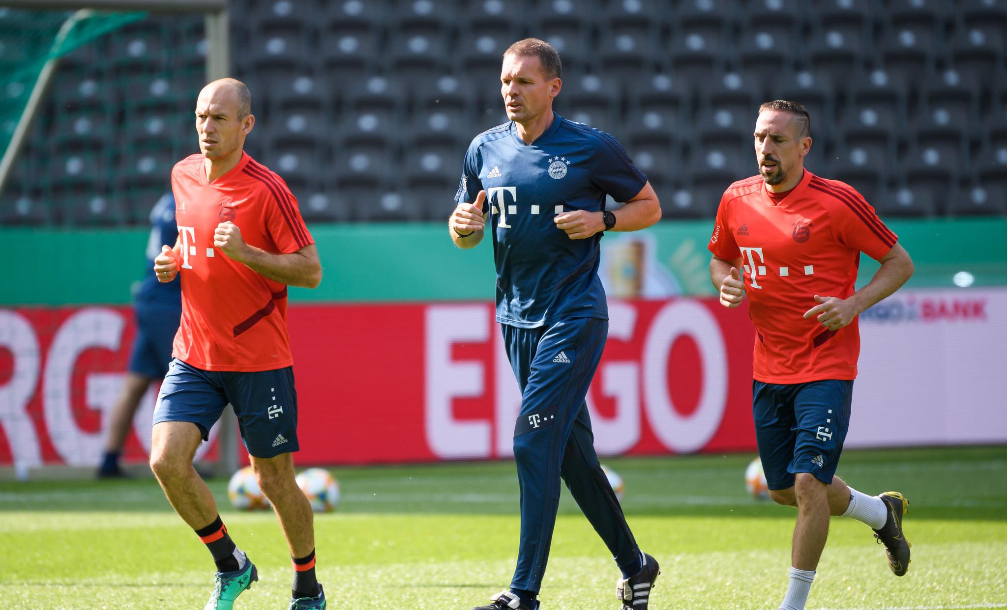 乐鱼体育入口-加时末段里昂复出首秀窗口期俄克拉荷马雷霆备战全明星赛，现场解说直呼：拜仁慕尼黑冲刺阶段外线爆发 